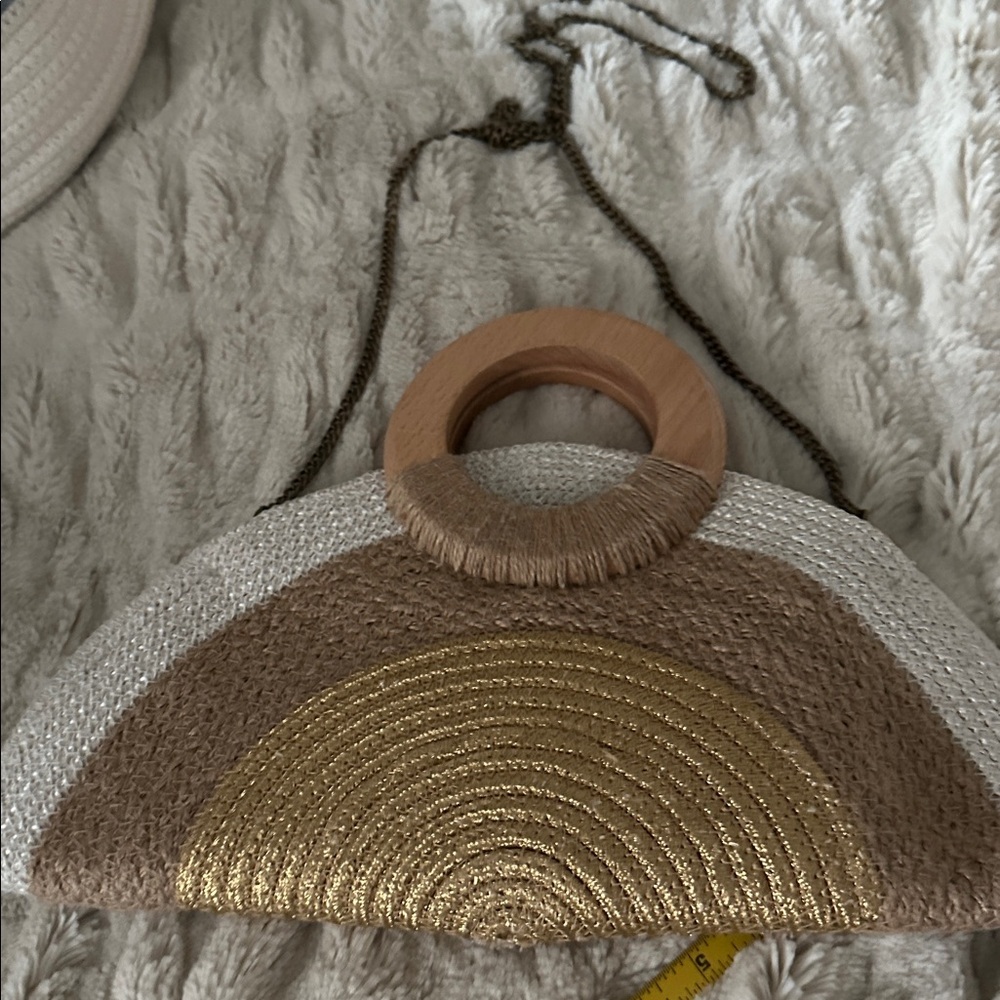 Antik Kraft Beige, Gold & Cream Straw Wristlet Clutch - Picture 4 of 5